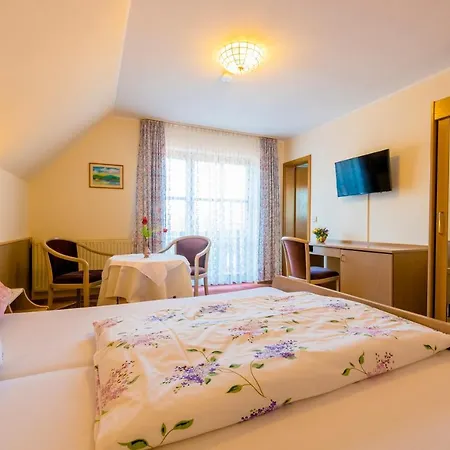 Gaestehaus Sonne Otel Gernsbach