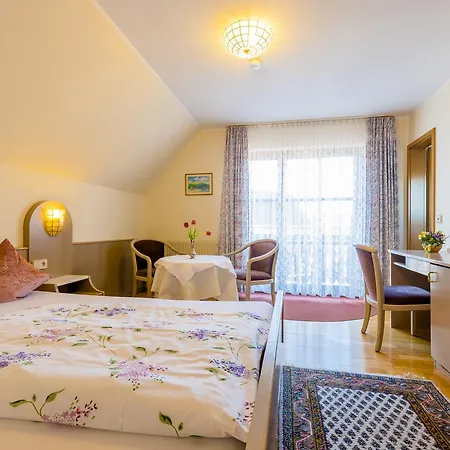 Gaestehaus Sonne Otel Gernsbach